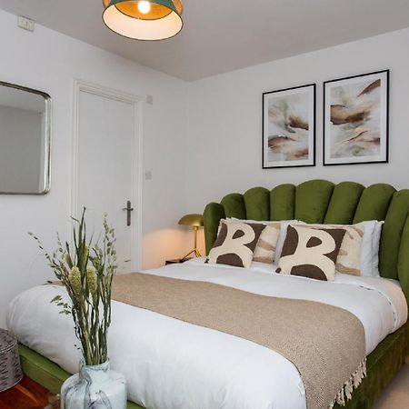 The Sparkford Gardens - Lovely 2Bdr With Balcony Londres Exterior foto